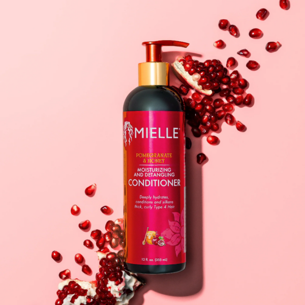 002-MIELLE Pomegranate & Honey Detangling Conditioner 12oz